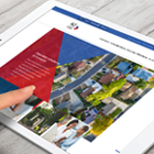 Doigt qui pointe le site Web de l’ACI sur une tablette.